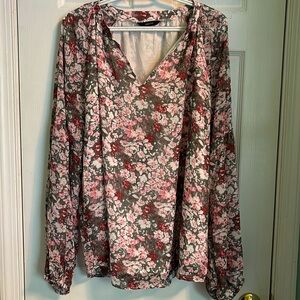 Dokotoo Floral Print Blouse. Size 2X.
